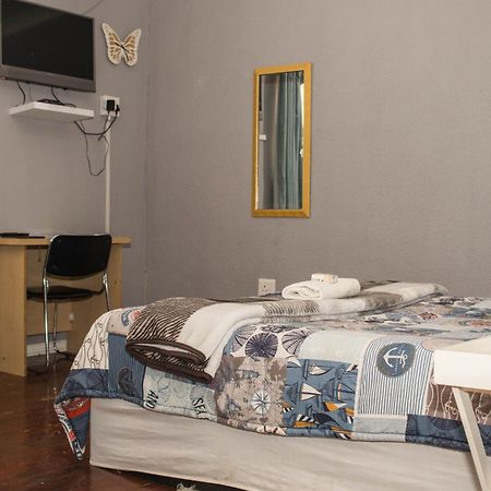 Velindo Guest Rooms Johannesburg Esterno foto